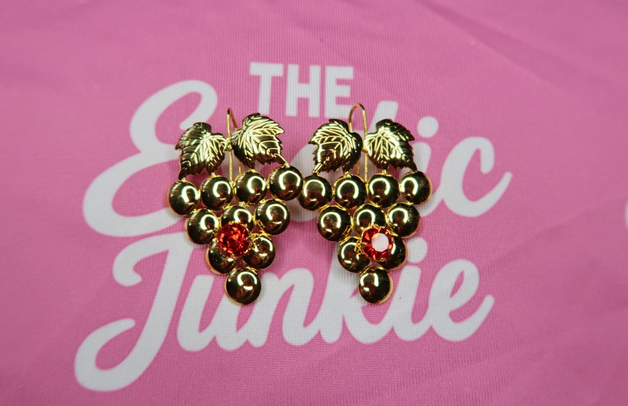 Earrings ; Large Red Grape 🍇