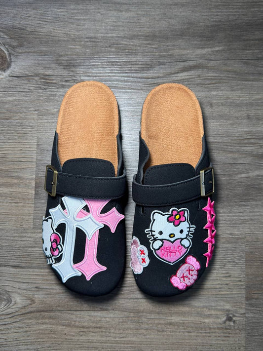 CLOGS: HELLO PINKY